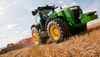 Stroje sa pohybujú v súlade s pokrokom: Pohľad do fascinujúceho sveta technických procesov.